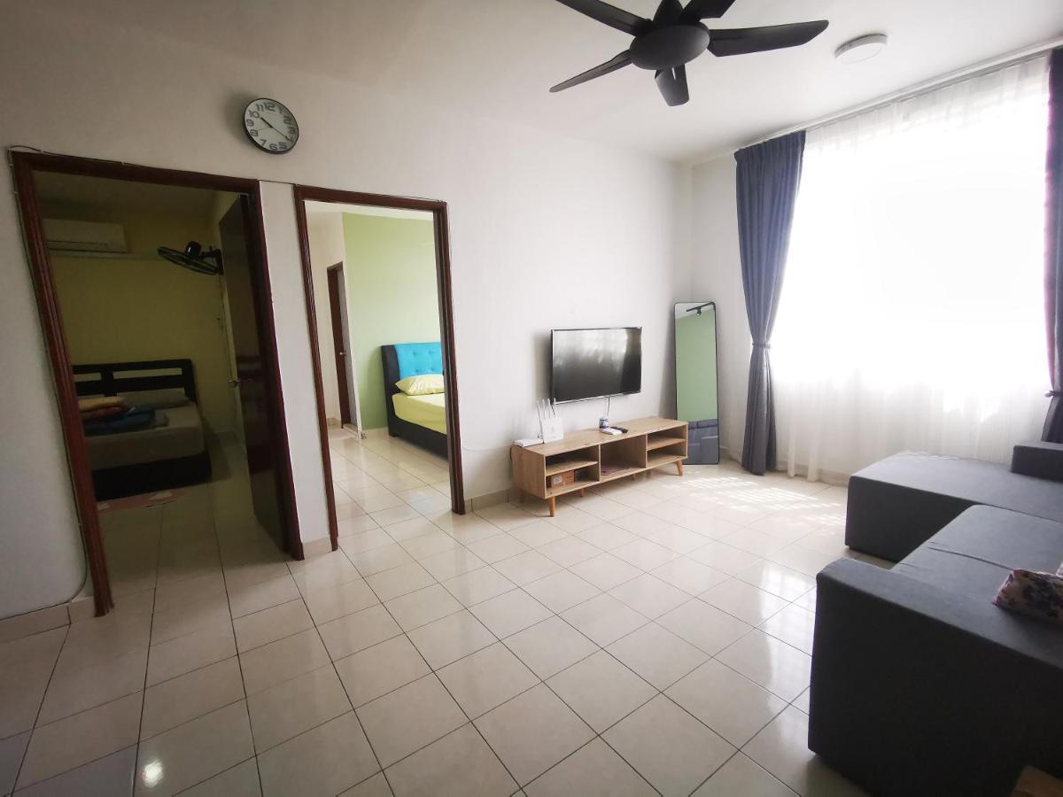 Putatan Platinum Apartment With Pool Kota Kinabalu Buitenkant foto